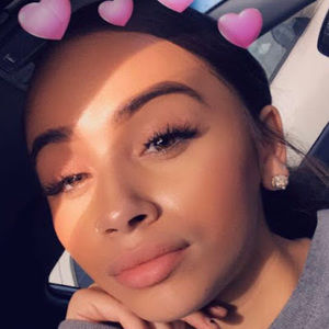 Meet your Posher, Raquel